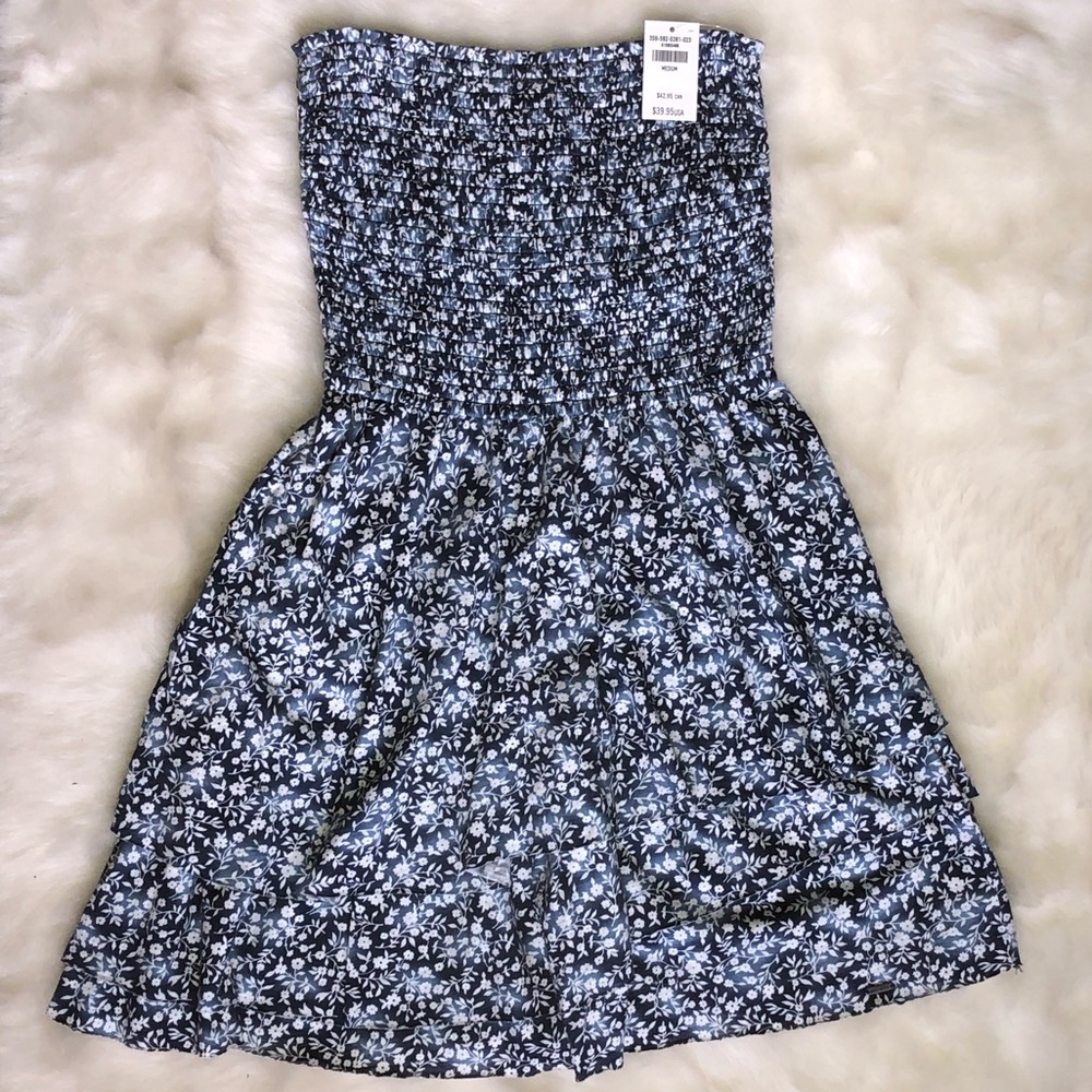 NWT strapless Hollister mini dress blue floral M